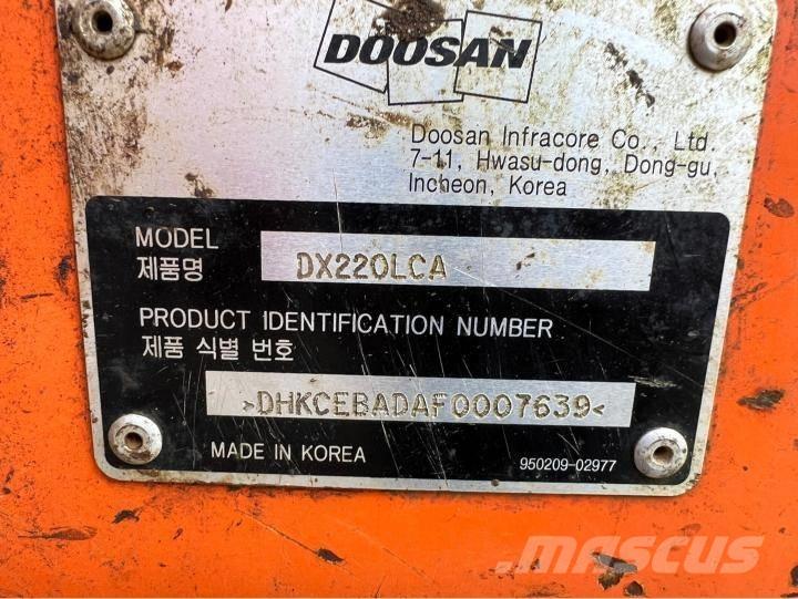 Doosan DX220LCA Midi bagri 7t – 12t