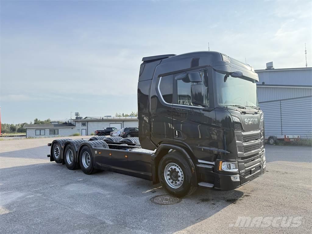 Scania R590 8x4 Kotalni prekucni tovornjaki