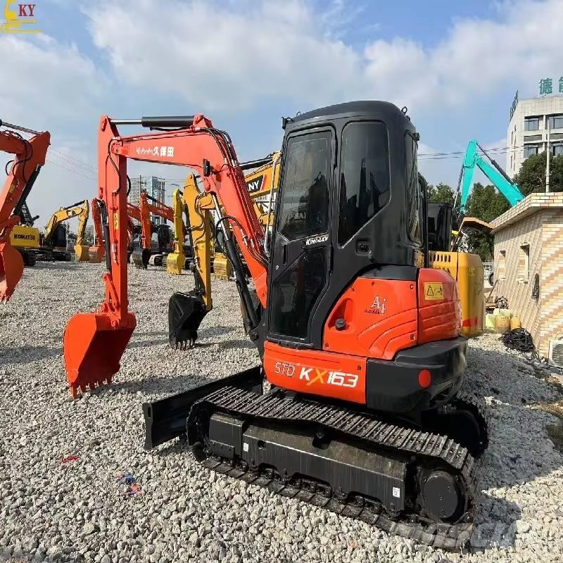 Kubota 163 Bagri goseničarji
