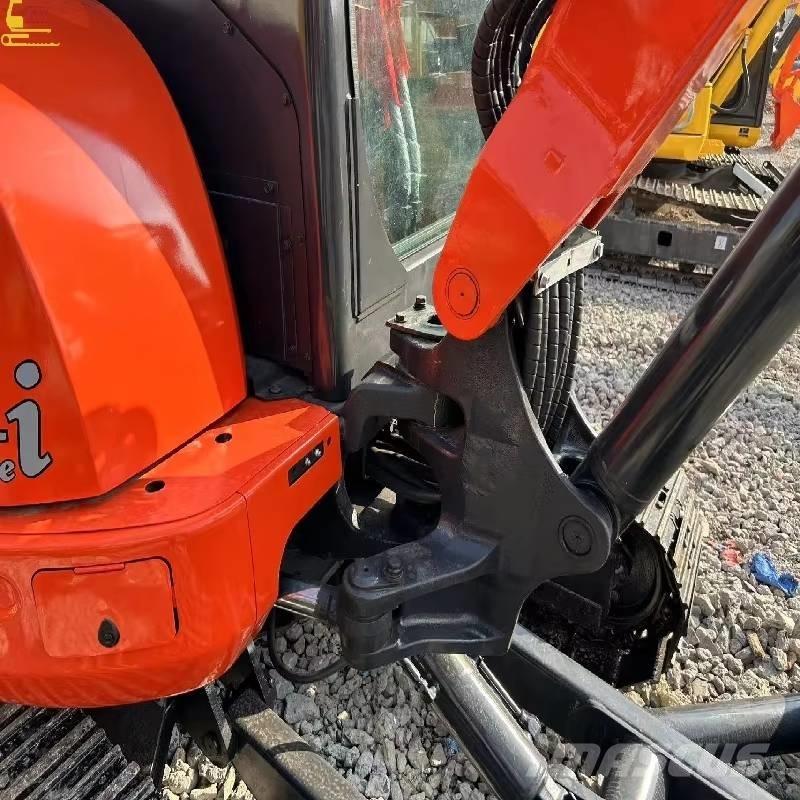 Kubota 163 Bagri goseničarji