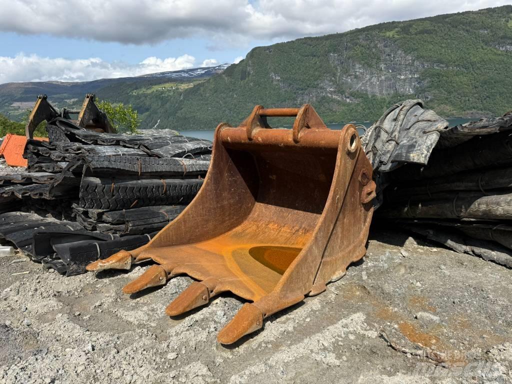 Doosan DX 300 LC-5 Bagri goseničarji