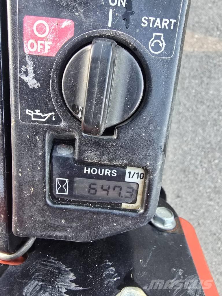 Ditch Witch RT 24 Freze za kopanje jarkov Trenčerji