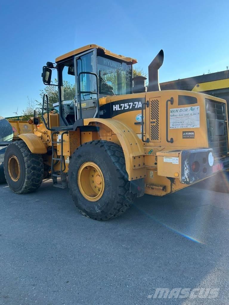 Hyundai HL 757-7 A Kolesni nakladalci