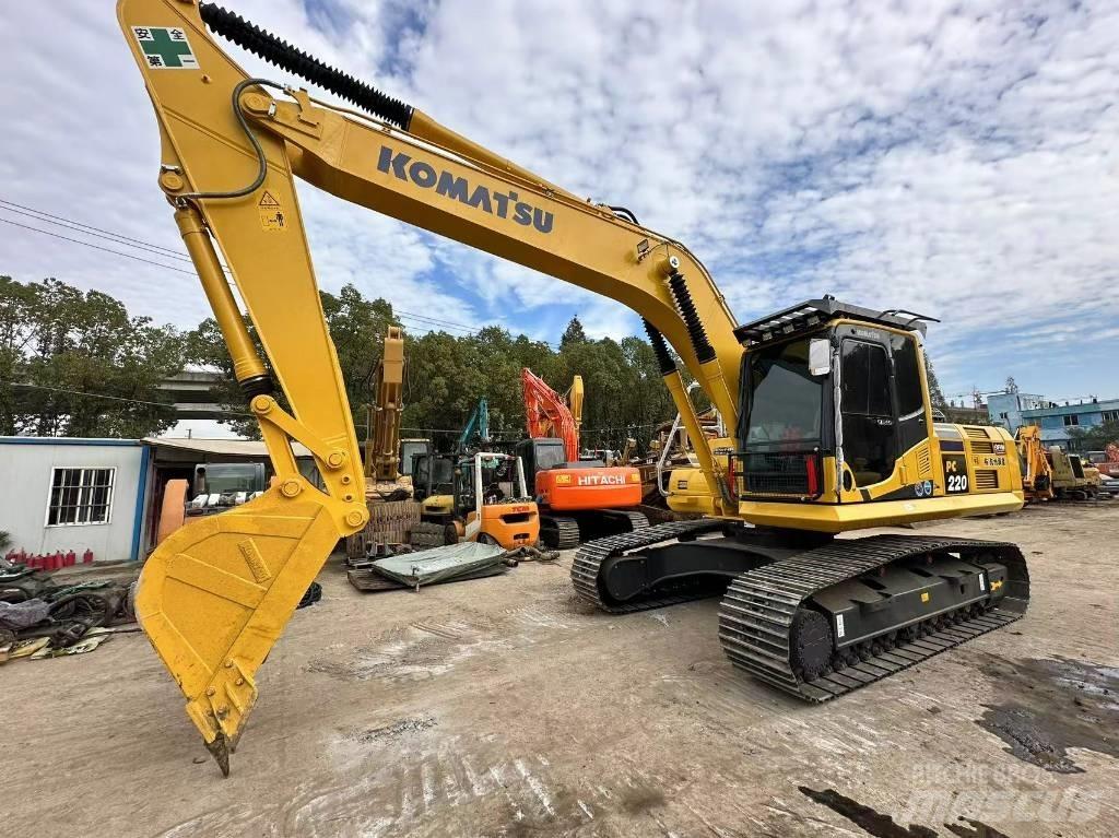 Komatsu PC 220 Bagri goseničarji