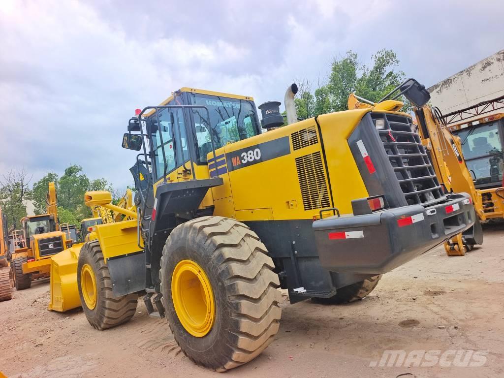 Komatsu WA 380-6 Kolesni nakladalci