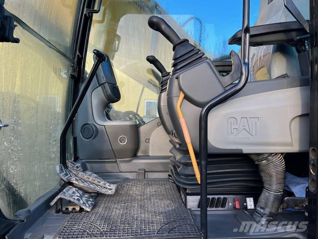 CAT 323 D L Bagri goseničarji