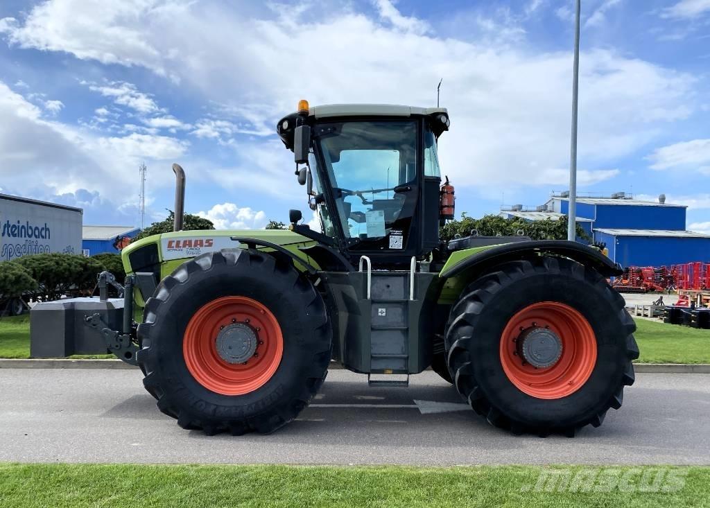 CLAAS Xerion 3800 Traktorji