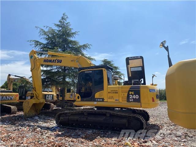 Komatsu PC 240-8 Bagri goseničarji