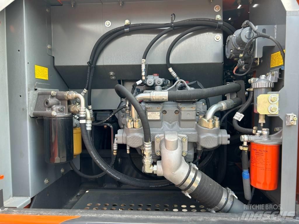 Hitachi ZX 220 LC Bagri goseničarji