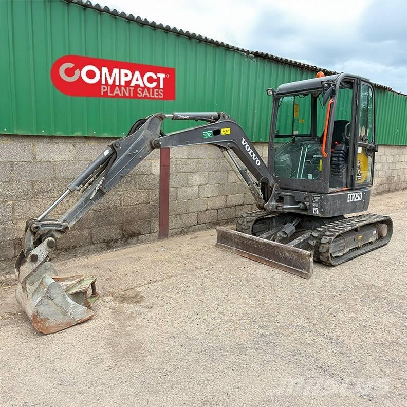 Volvo ECR25D Mini bagri <7t