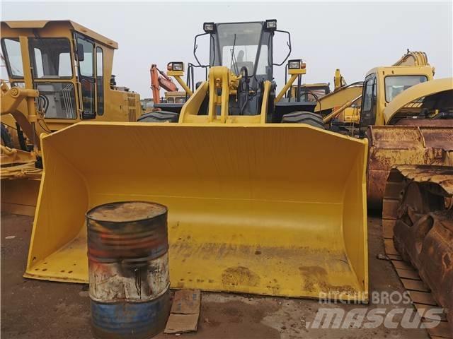 Komatsu WA470 Kolesni nakladalci
