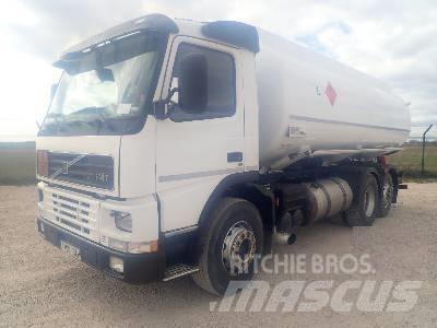 Volvo FM 7 6X2 Tovornjaki cisterne