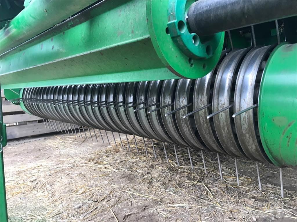 John Deere 990 Balirke (okrogle bale)