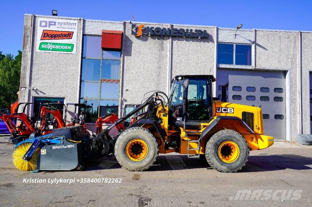 JCB 437HT Kolesni nakladalci