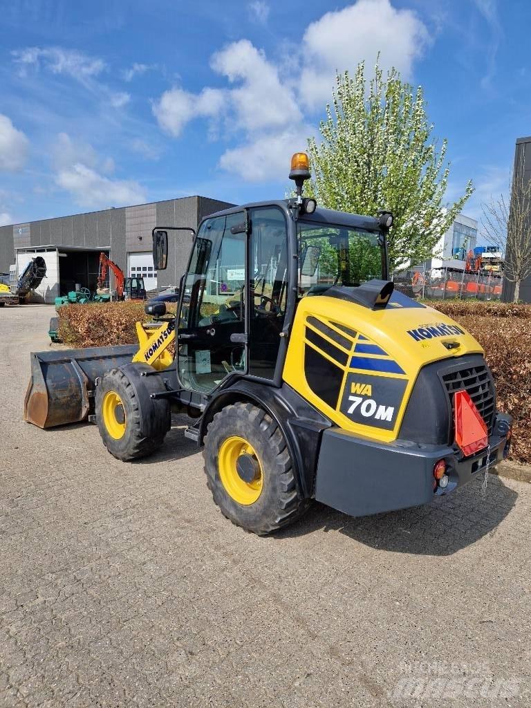 Komatsu WA70M Mini nakladalci