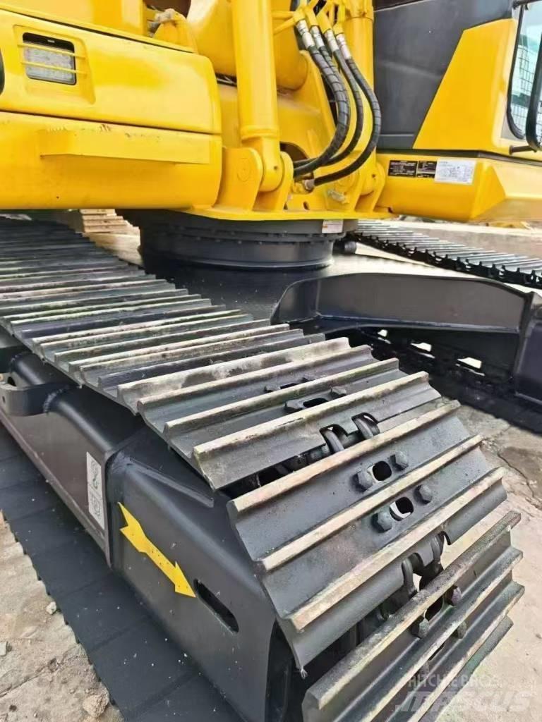 Komatsu 130-7 Bagri goseničarji