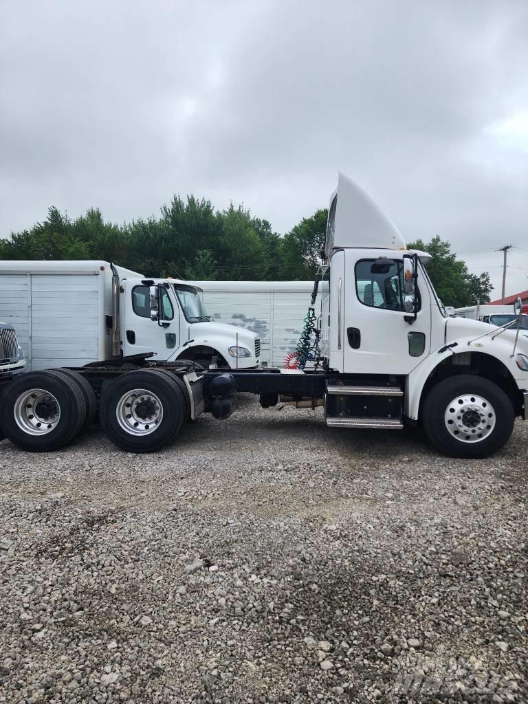 Freightliner M2 Vlačilci