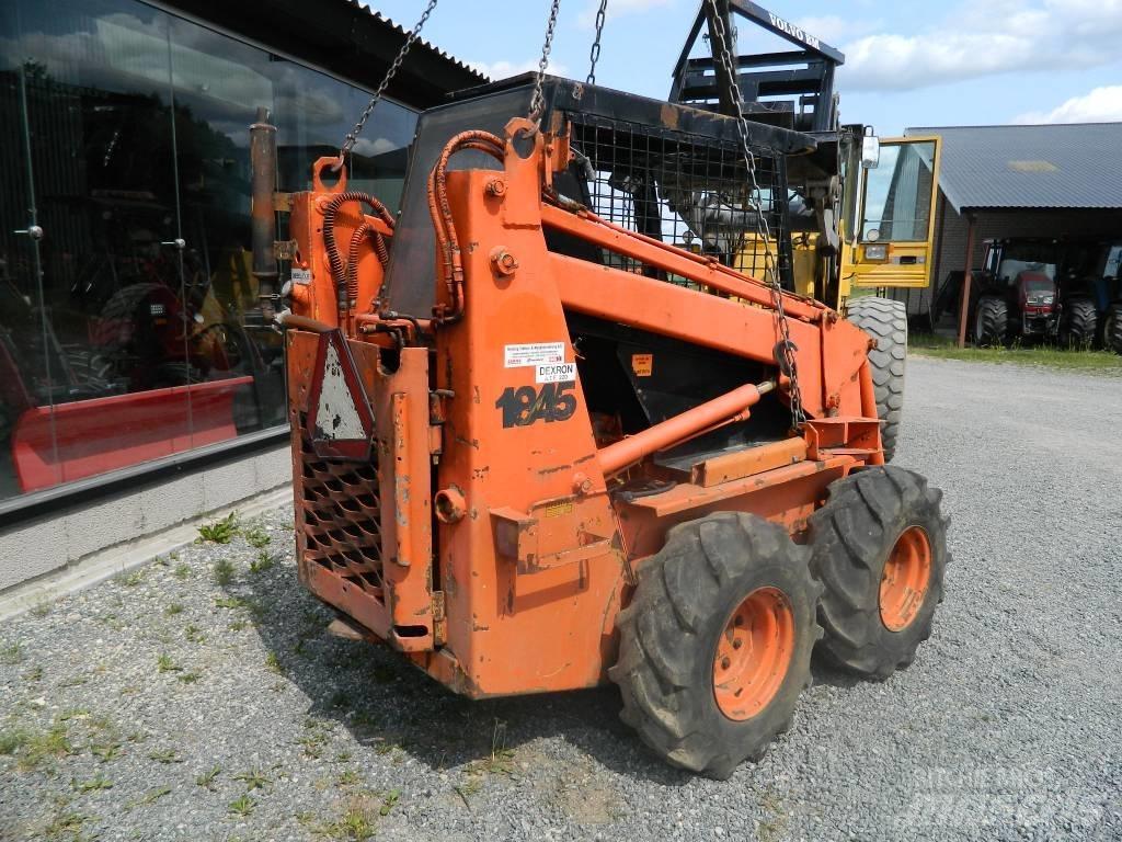 CASE 1845 Skid steer mini nakladalci