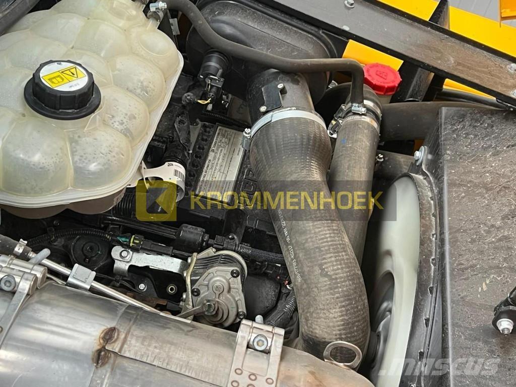 JCB 940 Terenski viličar