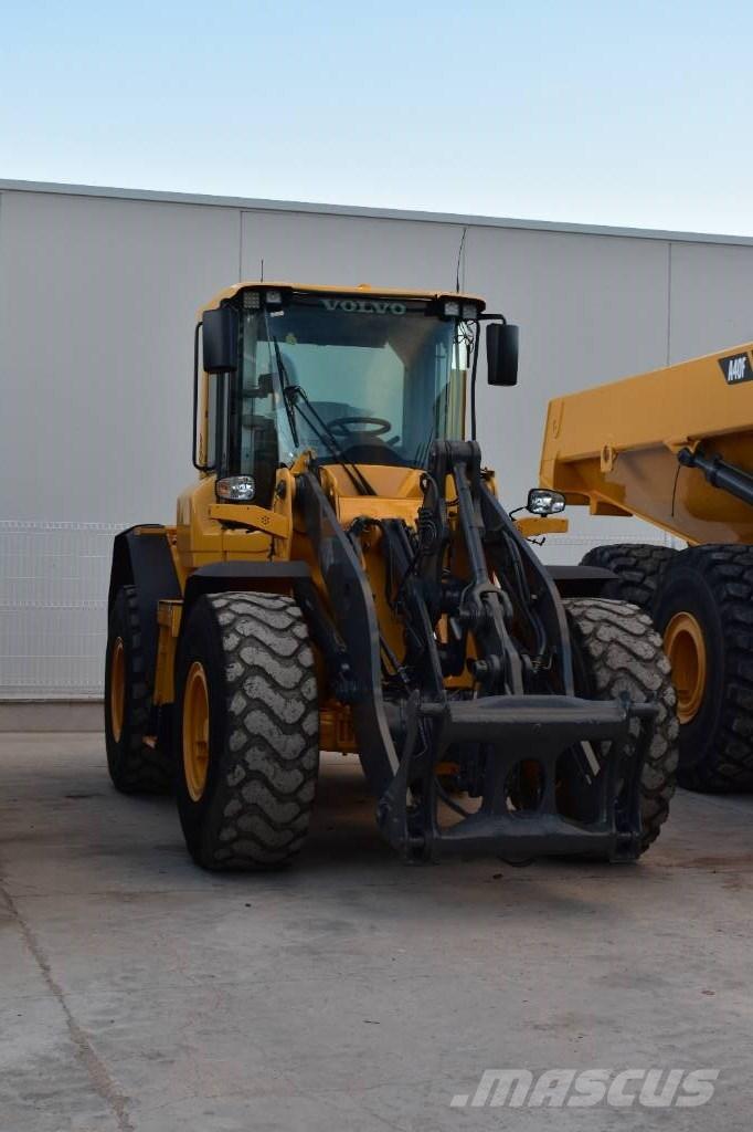 Volvo L 70 F Kolesni nakladalci
