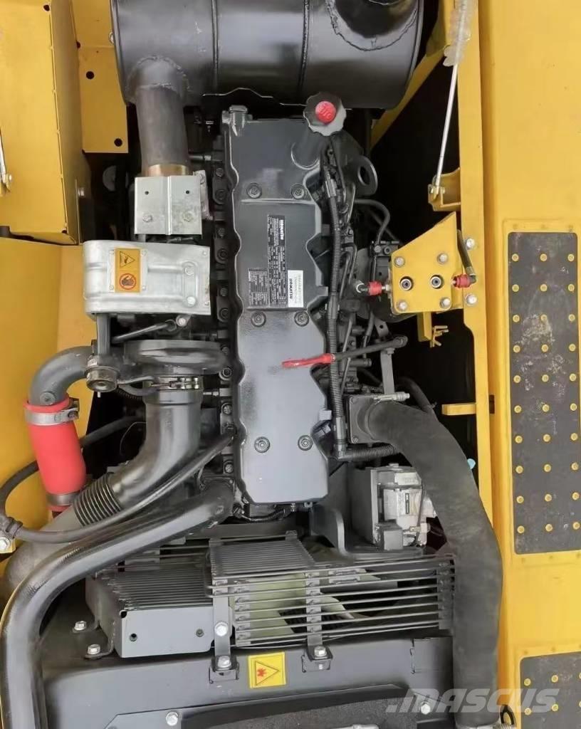 Komatsu PC 240 Bagri goseničarji