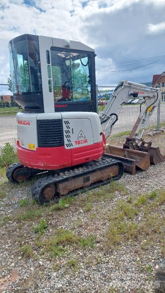 Takeuchi TB 23 R Mini bagri <7t