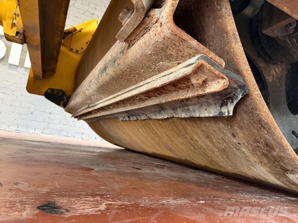 Bomag BW 211 D-4 Enojni valjarji