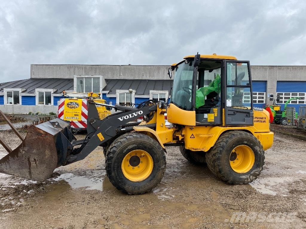 Volvo L 35 G Kolesni nakladalci