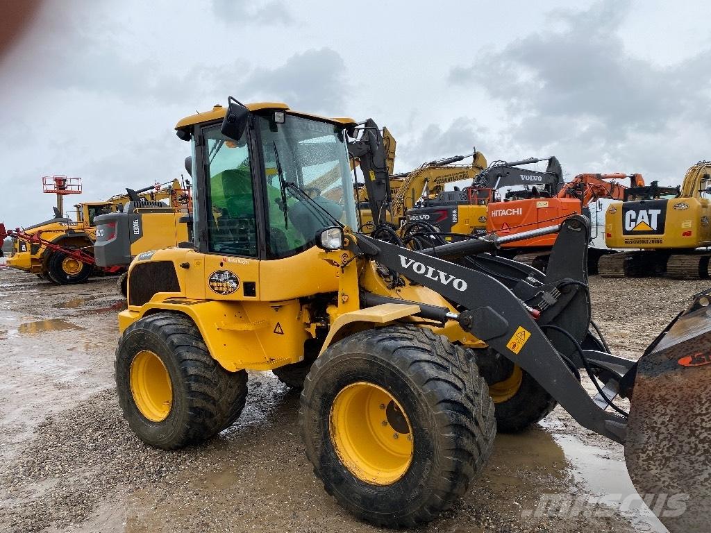 Volvo L 35 G Kolesni nakladalci