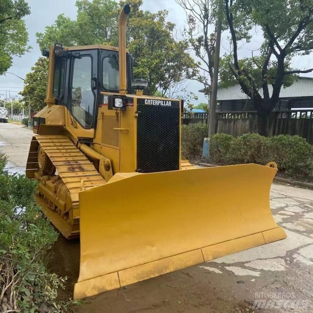 CAT D5M Buldožerji goseničarji