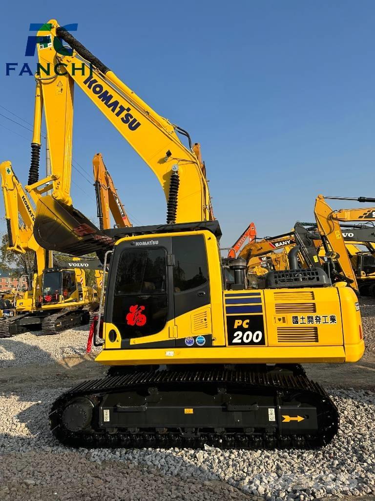 Komatsu PC 200-8 Bagri goseničarji