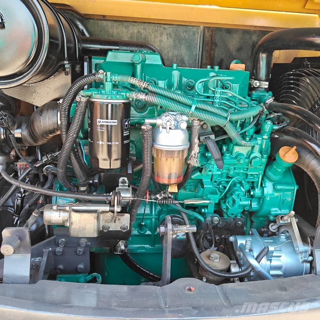 Volvo 60 Bagri goseničarji