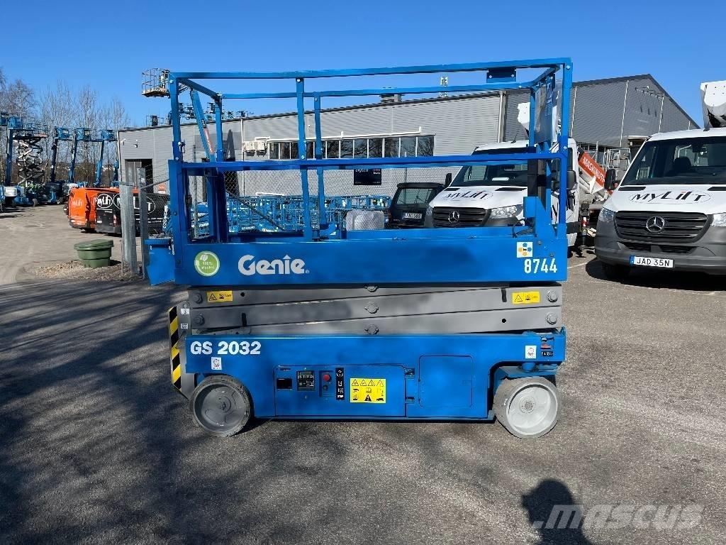 Genie GS 2032 Škarjaste dvižne ploščadi