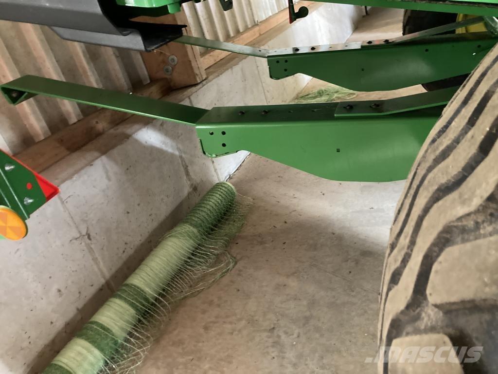 John Deere V461M Balirke (okrogle bale)