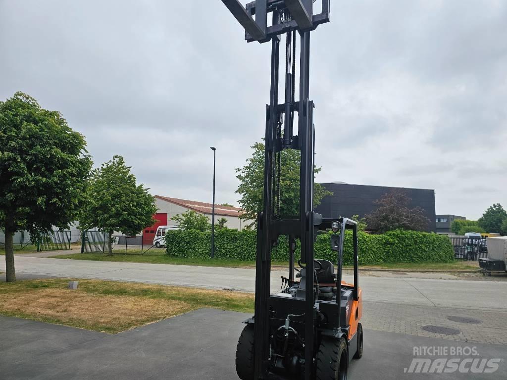 Doosan D 35 S-7 Dizelski viličarji