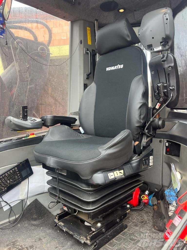 Komatsu 931 XC Harvesterji