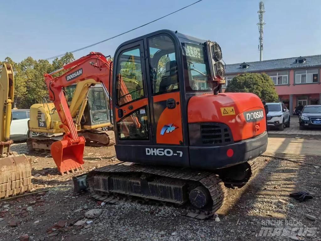 Doosan DH 60-7 Mini bagri <7t