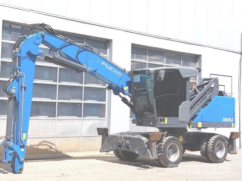 Fuchs MHL 320 F Bagri za prekladanje primarnih/sekundarnih surovin