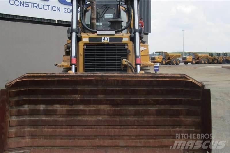CAT D6R Buldožerji goseničarji