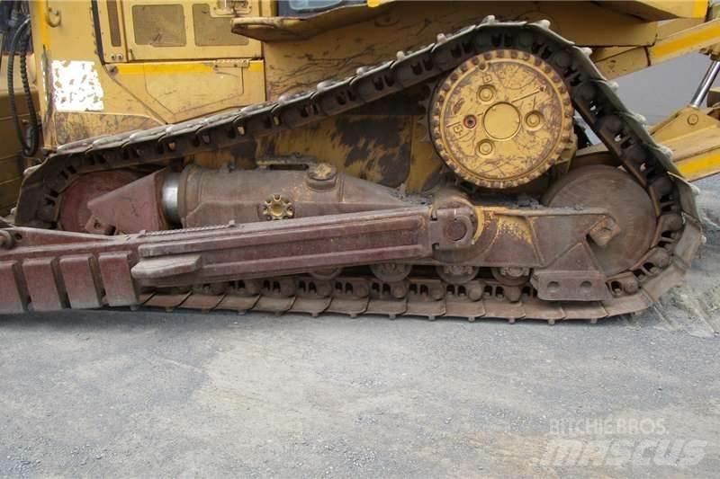 CAT D6R Buldožerji goseničarji