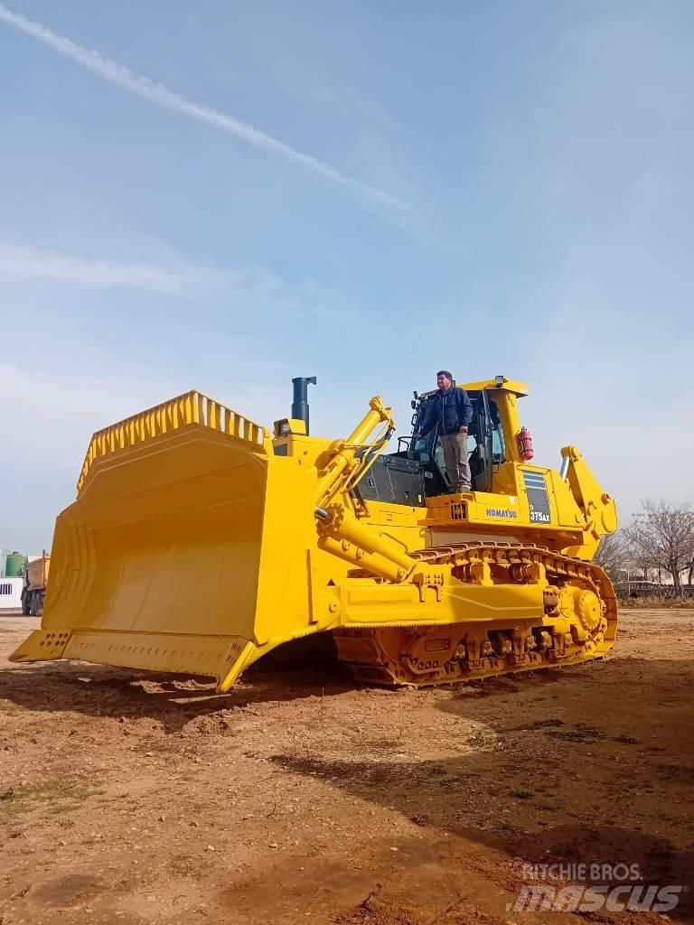 Komatsu D375AX Buldožerji goseničarji