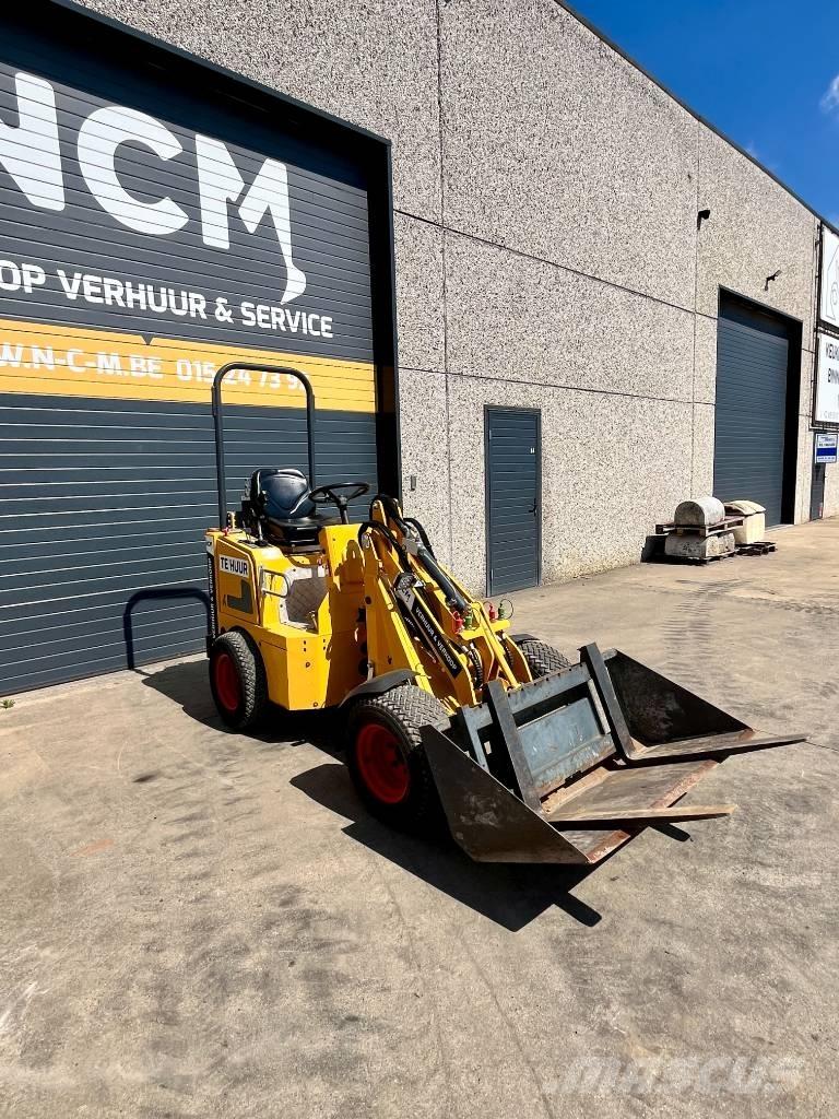 Knikmops KM 100 Kolesni nakladalci