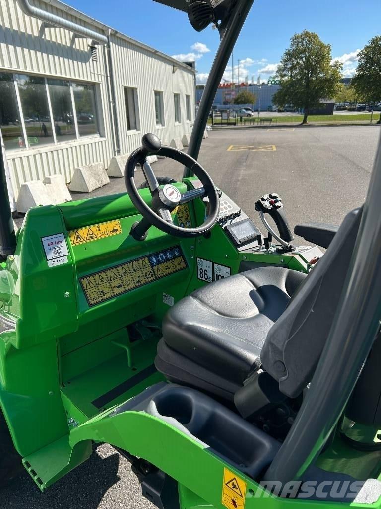 Avant 755 Skid steer mini nakladalci