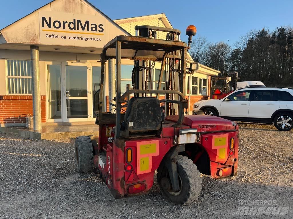 Moffett M4 25.3 Dizelski viličarji