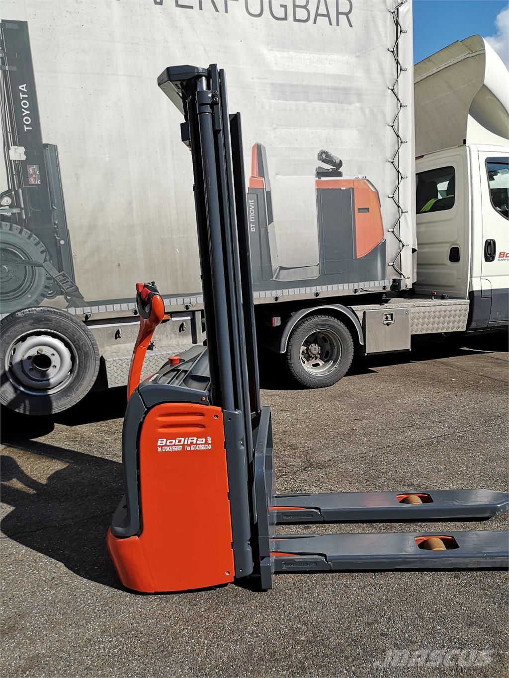 Linde L12 Samopogonski ročni viličarji