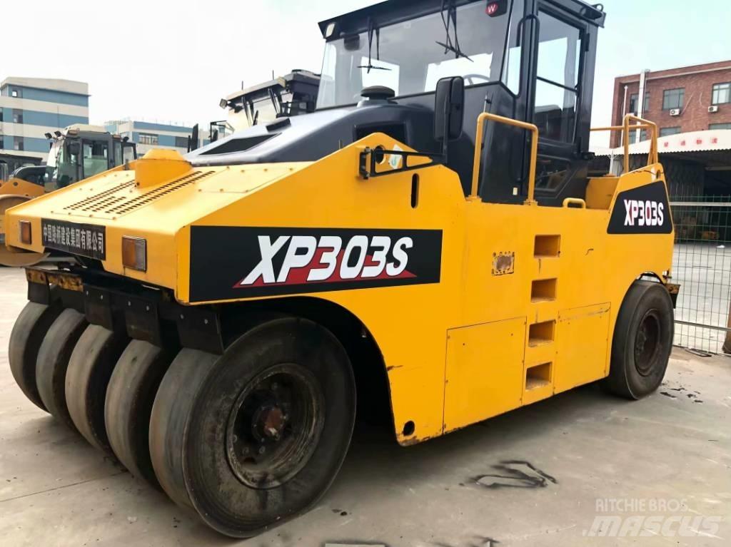 XCMG XP303 Kolesni valjarji s pnevmatikami