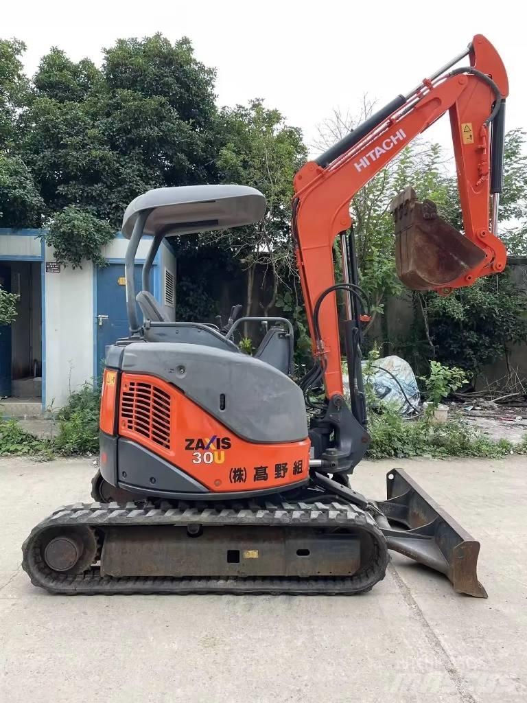 Hitachi ZX 30 U Mini bagri <7t