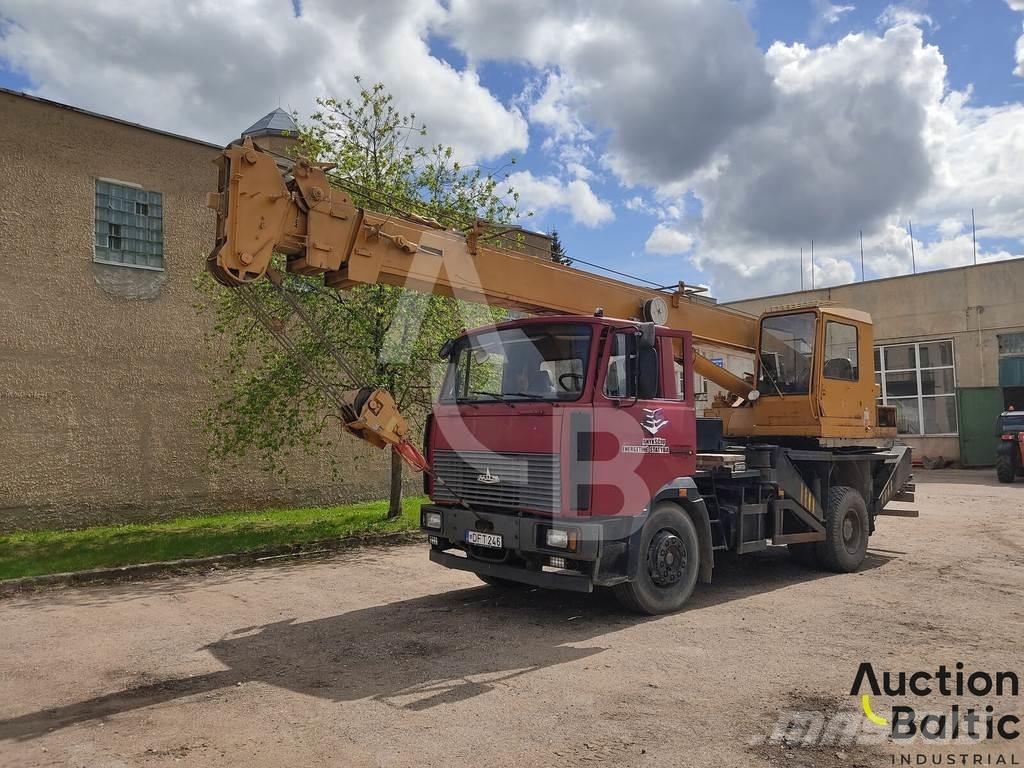 MAZ 533731 Tovornjaki z žerjavom