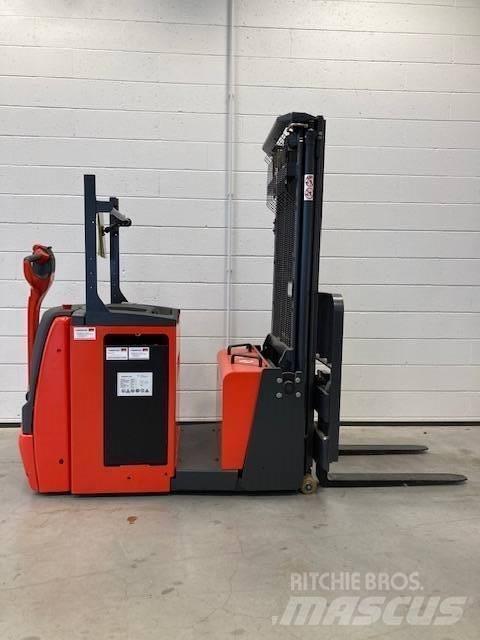 Linde L12AC/1171-01 Ročni električni viličar