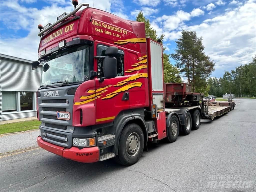 Scania R560 8x4 Vlačilci